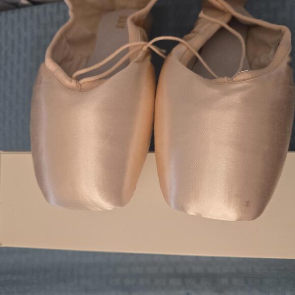 Bloch NEW Jetstream Point Shoes Adults Satin Pink Women's 8 - Picture 9 of 9